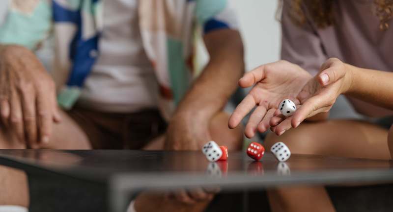 Đừng để nhiều tab mở khi chơi game trên máy tính.